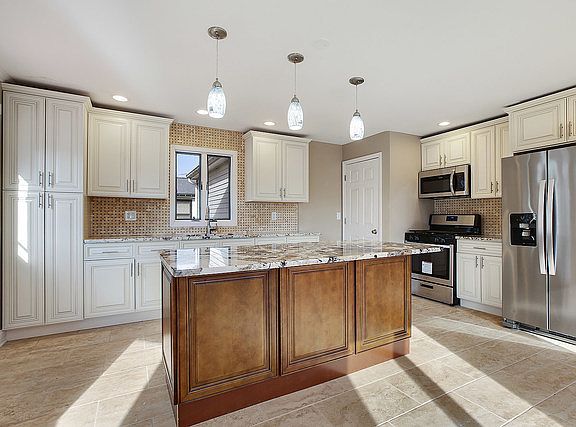 4th image of 16912 Forest View Dr