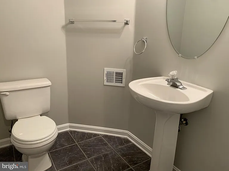 3384 Governors Crest Ct — Photo 35
