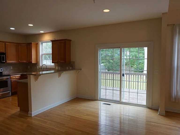 125 Creeks Edge Dr — Photo 15