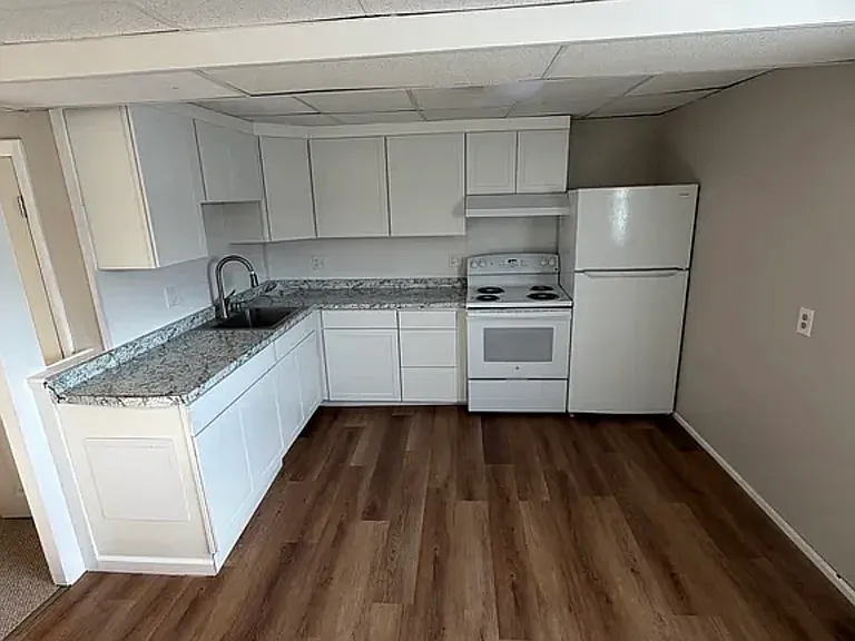 165 Main St #6 — Photo 3
