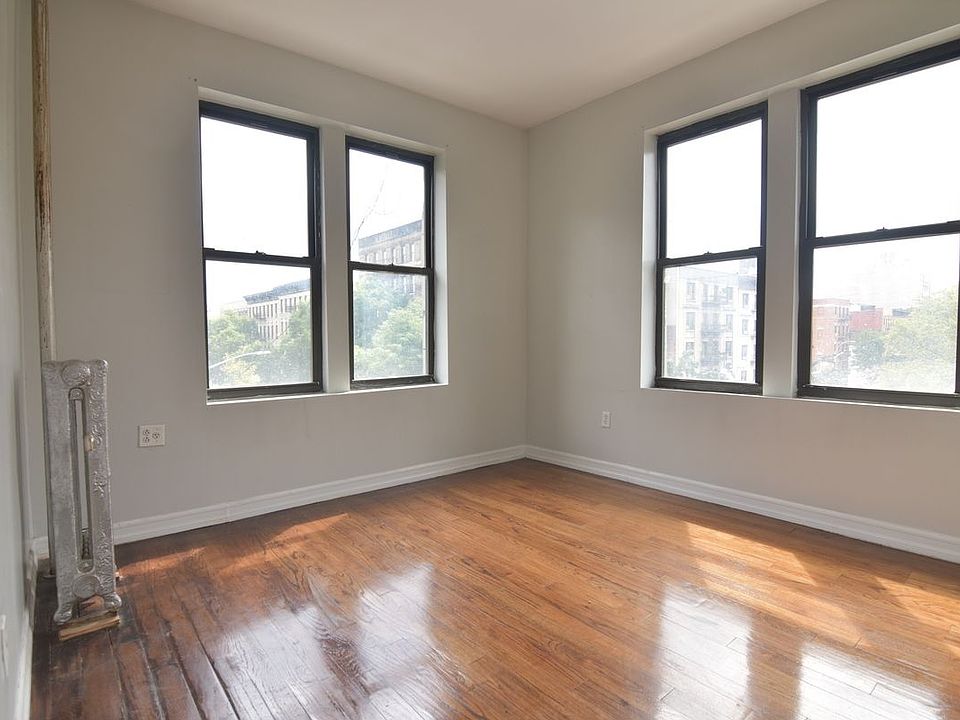 1st image of 100 Audubon Ave #32