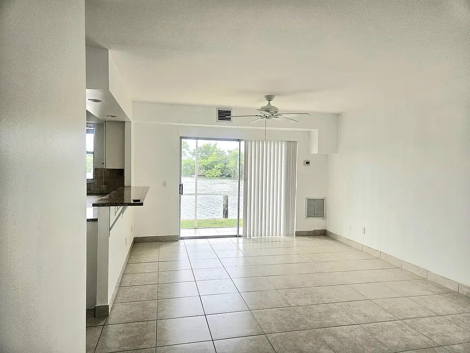 630 Southwind Cir #8