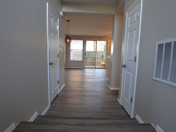 3rd image of 3201 Oceanline East Dr