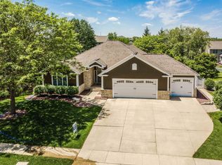 1012 Eagle Ridge Rd, Cedar Falls, IA 50613