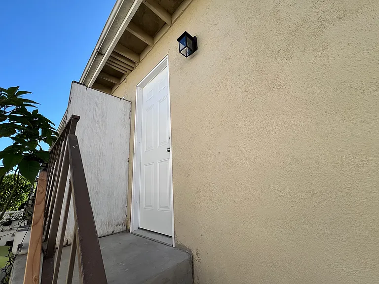 18722 Brookhurst St — Photo 15