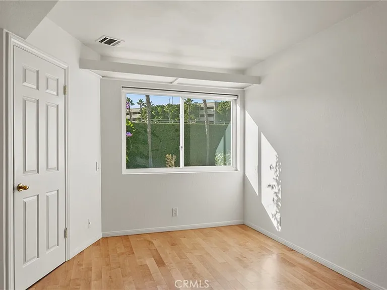 207 La Jolla Dr — Photo 17
