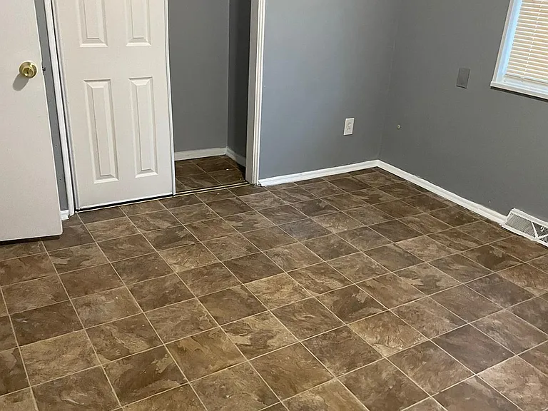 10161 Ventura Dr — Photo 5
