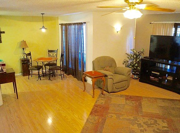 4th image of 1475 Brittany Ln APT 16