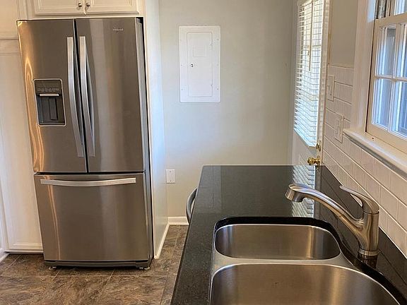 5th image of 218 S Virginia Ave Unit 81