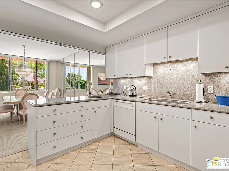 900 Island Dr #313 — Photo 18