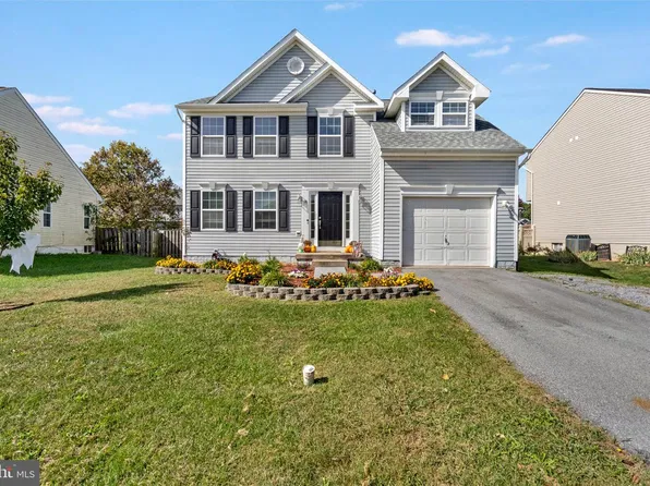 38 Charlotte Ct, Martinsburg, WV 25405