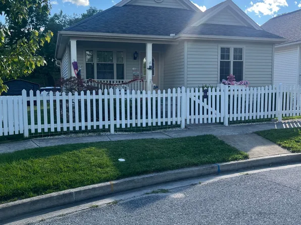 408 Holliday Hills Dr, Hollidaysburg, PA 16648
