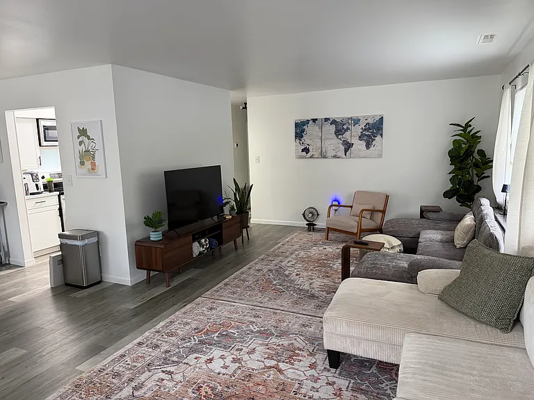 1515 Monterry Pl — Photo 12