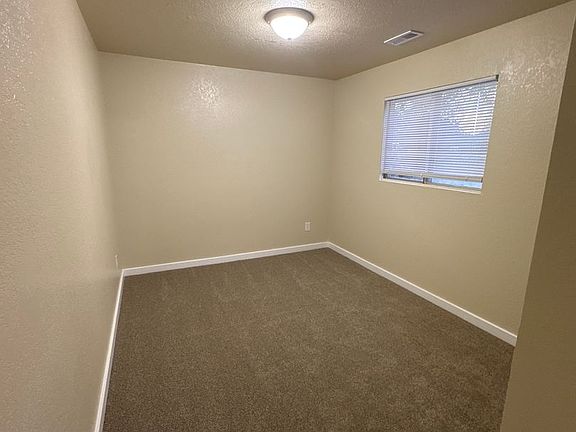 5th image of 75 E 860 S APT 3