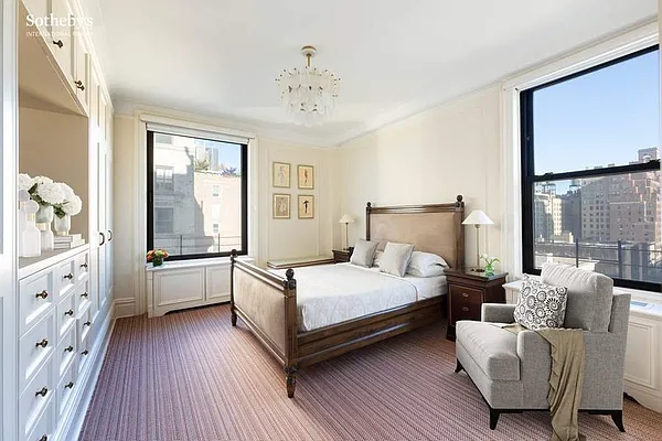 Sold by Sotheby's International Realty | media 7