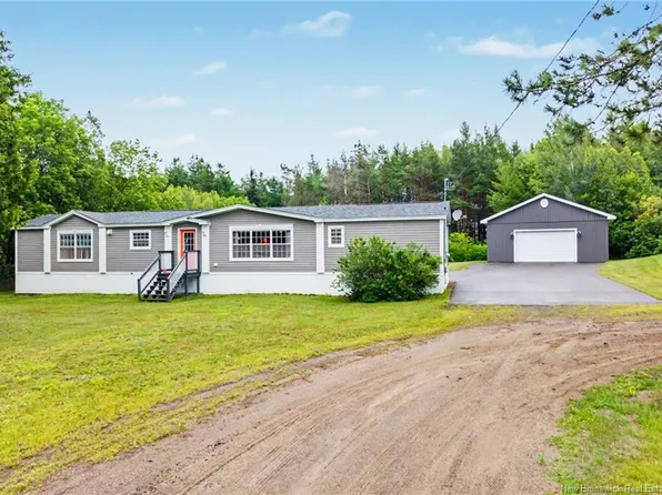 19 Pine St, Chipman, NB E4A 1Z4