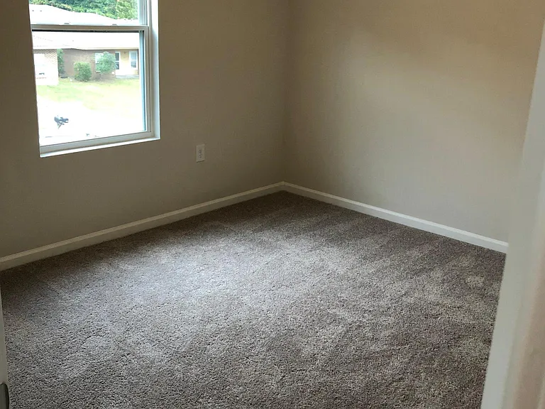 Bedroom no.3 with standard close on 2nd floor