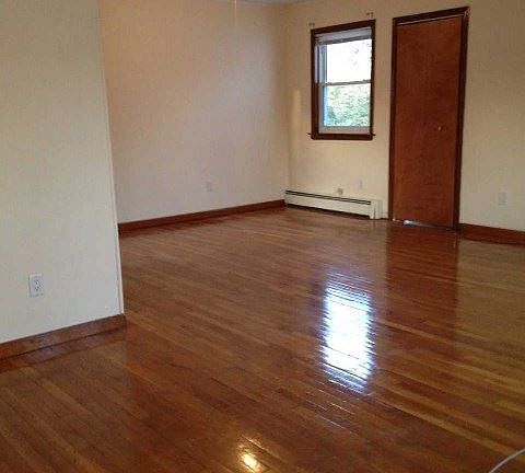 5th image of 21 Wavecrest Ave