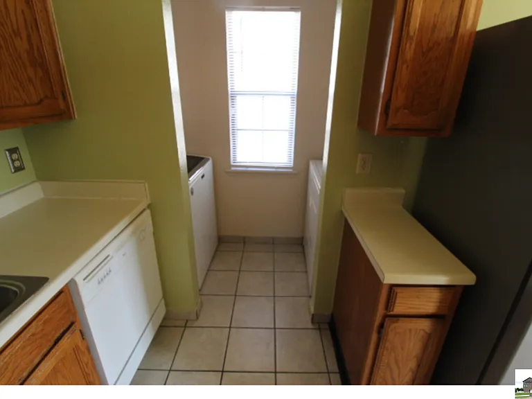 2404 Fieldstone Dr — Photo 13