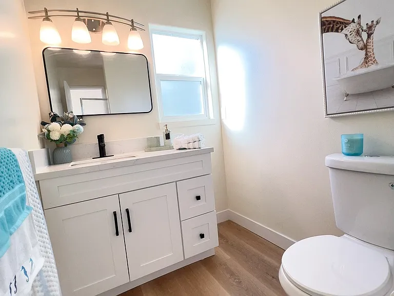 3359 Celeste Dr — Photo 8
