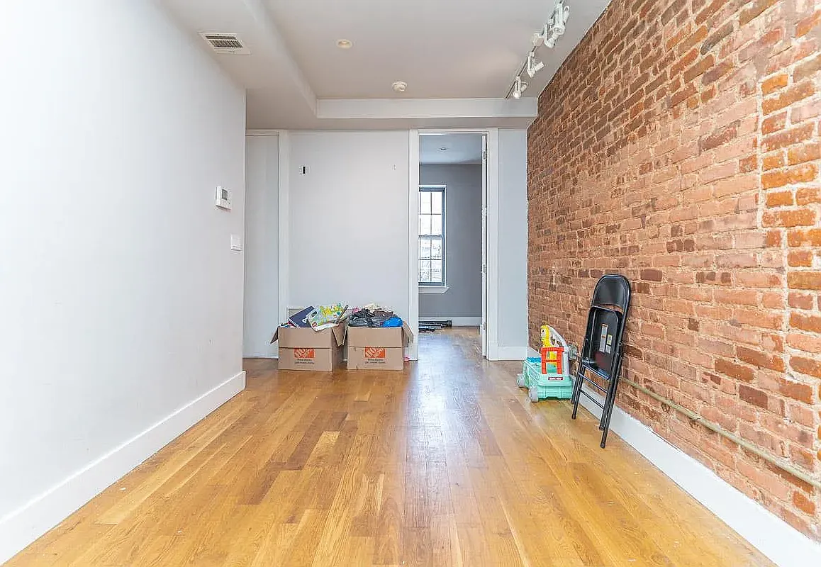 17-12 Linden Street — Photo 2