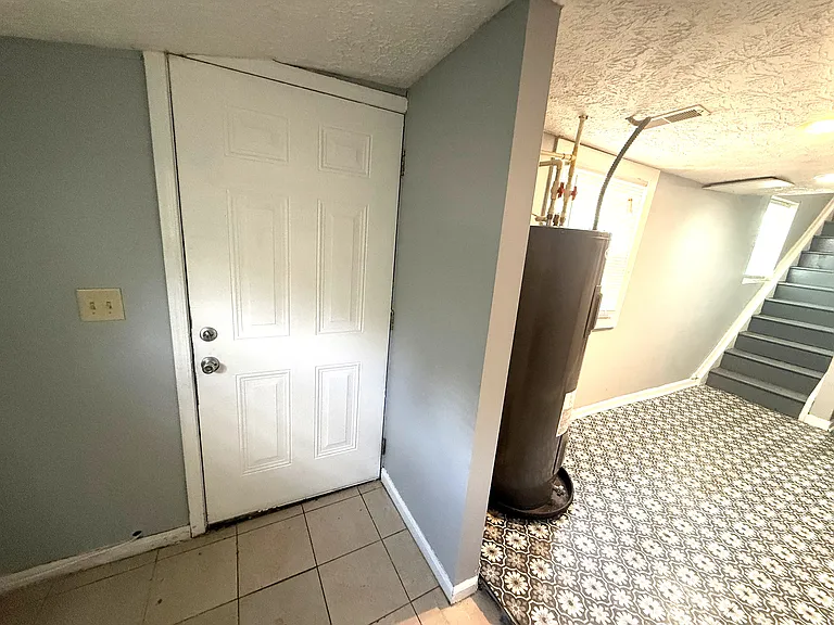3556 Central Ave — Photo 20