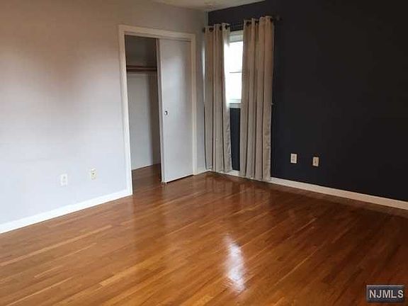 5th image of 76 E Joseph St Floor 2