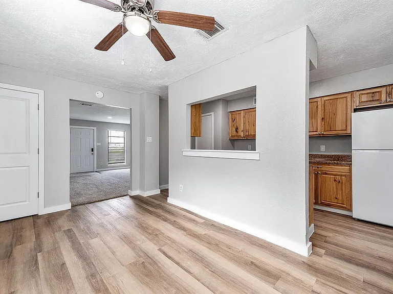 4620 W Orange St — Photo 6