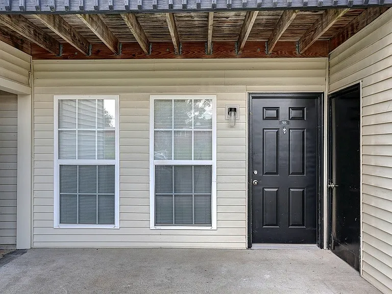 Parkwood Villa — Photo 10