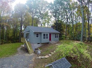 34 Pond Meadow Rd, Ivoryton, CT 06442