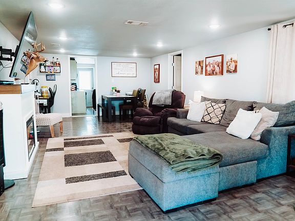 2nd image of 1000 Kenwood Rd