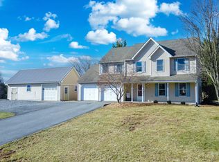 636 Meadow Hill Dr, Narvon, PA 17555