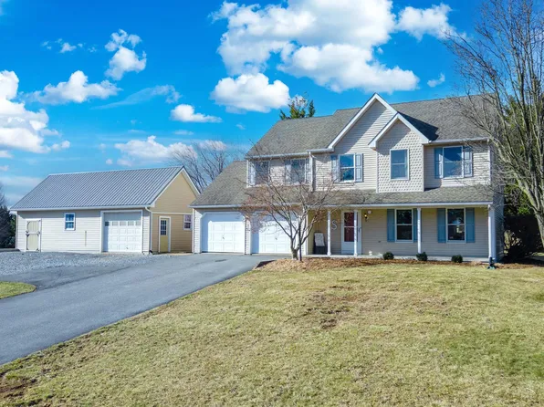 636 Meadow Hill Dr, Narvon, PA 17555