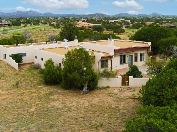 33 Herrada Rd, Santa Fe, NM 87508