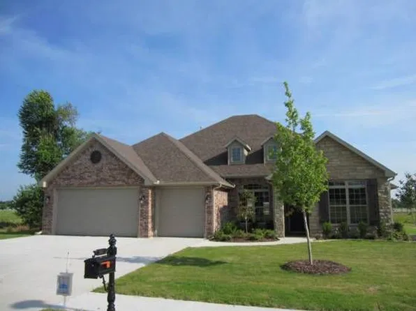 205 Devonshire Ave, Lowell, AR 72745