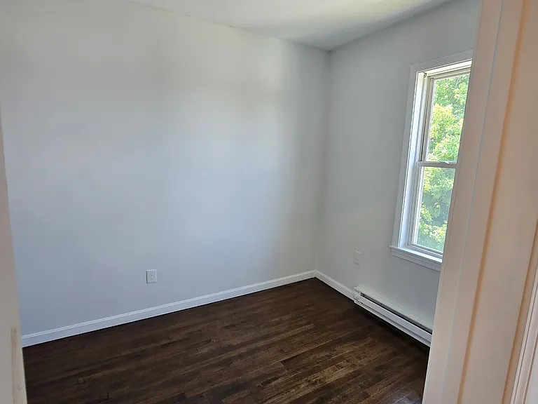 38 Fox St #3 — Photo 5