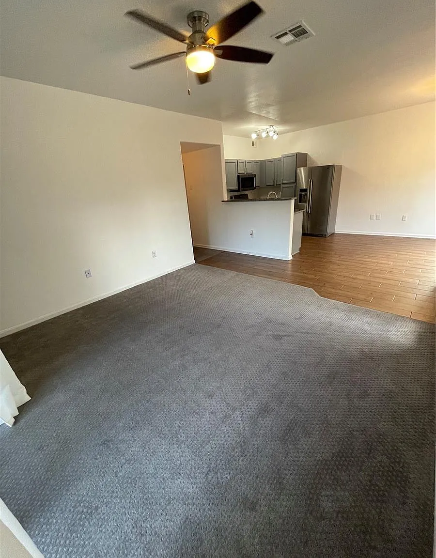 Canyon Ranch Condos — Photo 2