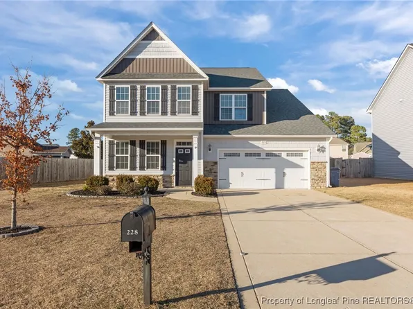 228 Tipperary St, Raeford, NC 28376