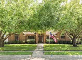 219 Lexington Ave, Clute, TX 77531