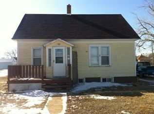 215 N East St, Hebron, ND 58638