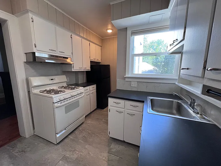 01807 - Parkwood 641 — Photo 6