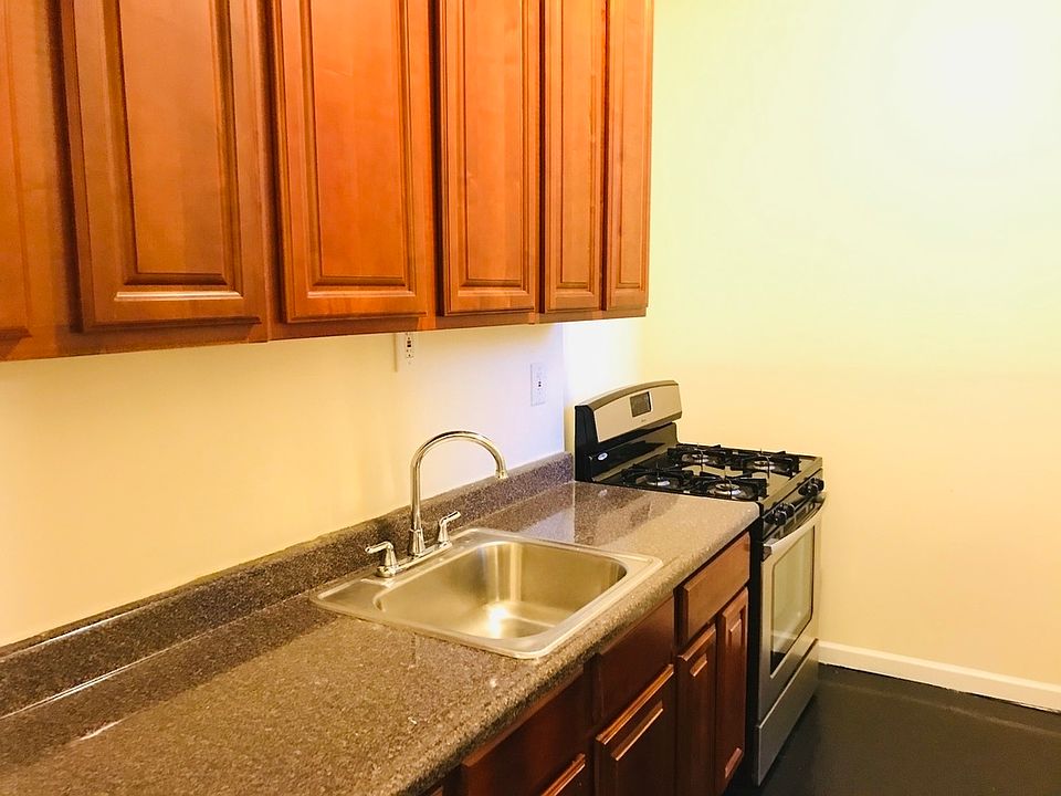 1st image of 320 Empire Blvd APT 2F