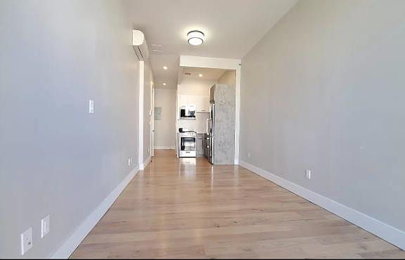 3rd image of 1409 Bryant Ave #1D