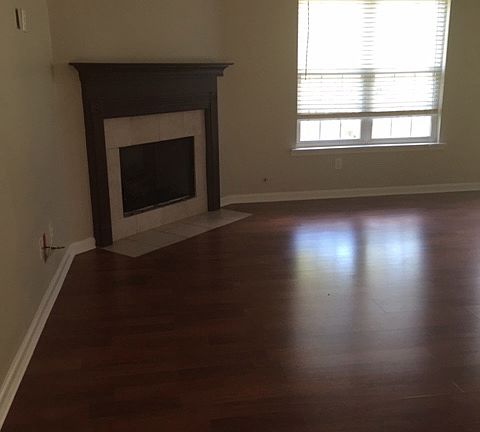 3rd image of 3610 Scotland Ln