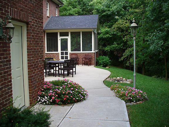 Private wooded back yard