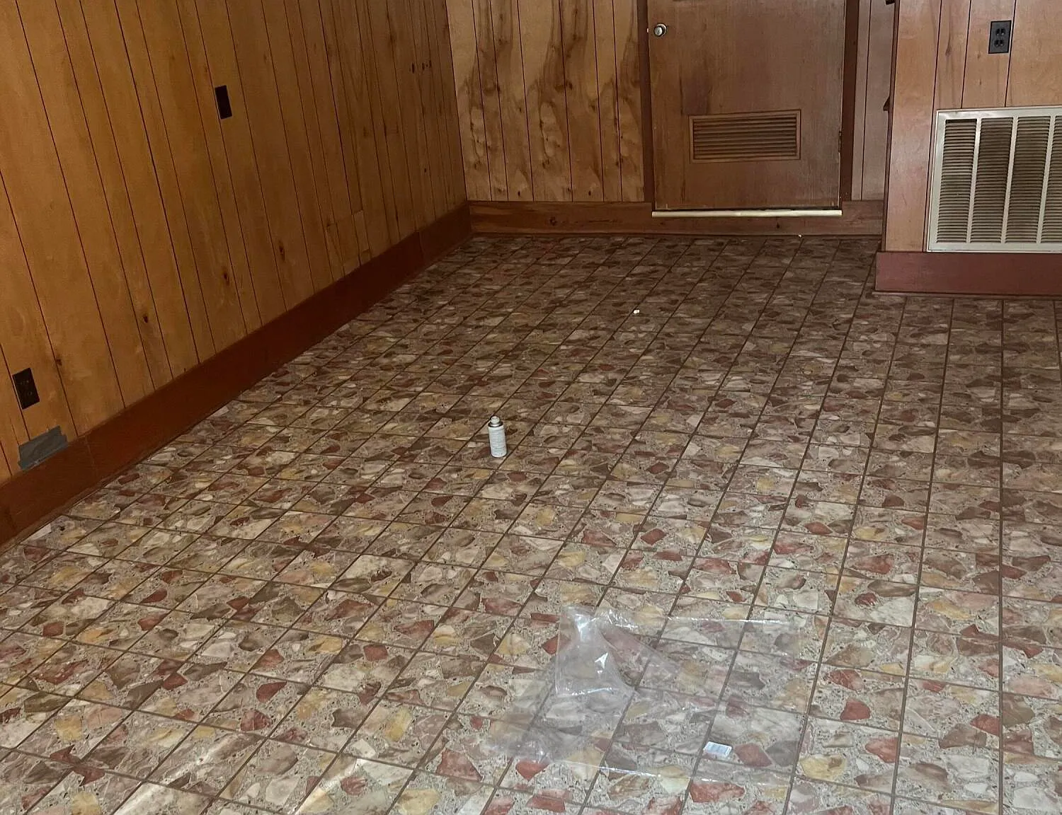 3 bed, 1.0 bath, 1100 sqft, $1,250 — Photo 4