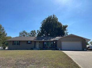 705 E 9th St, Cushing, OK 74023