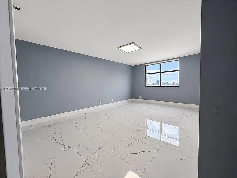 290 174th St #1005 — Photo 11