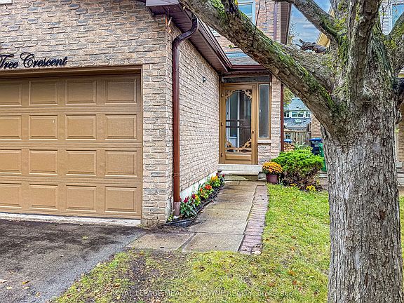 3rd image of 3089 Plum Tree Cres