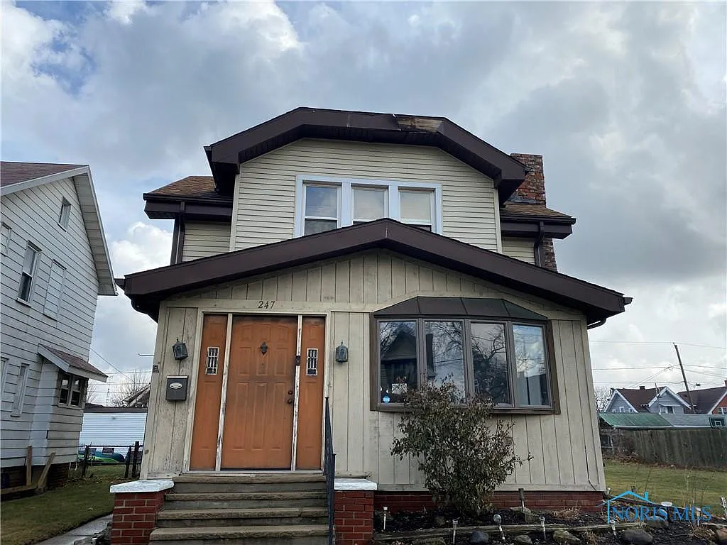 247 Willard St photo 1